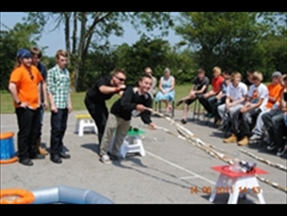 249719_209599675749199_120531557989345_536222_4597217_n